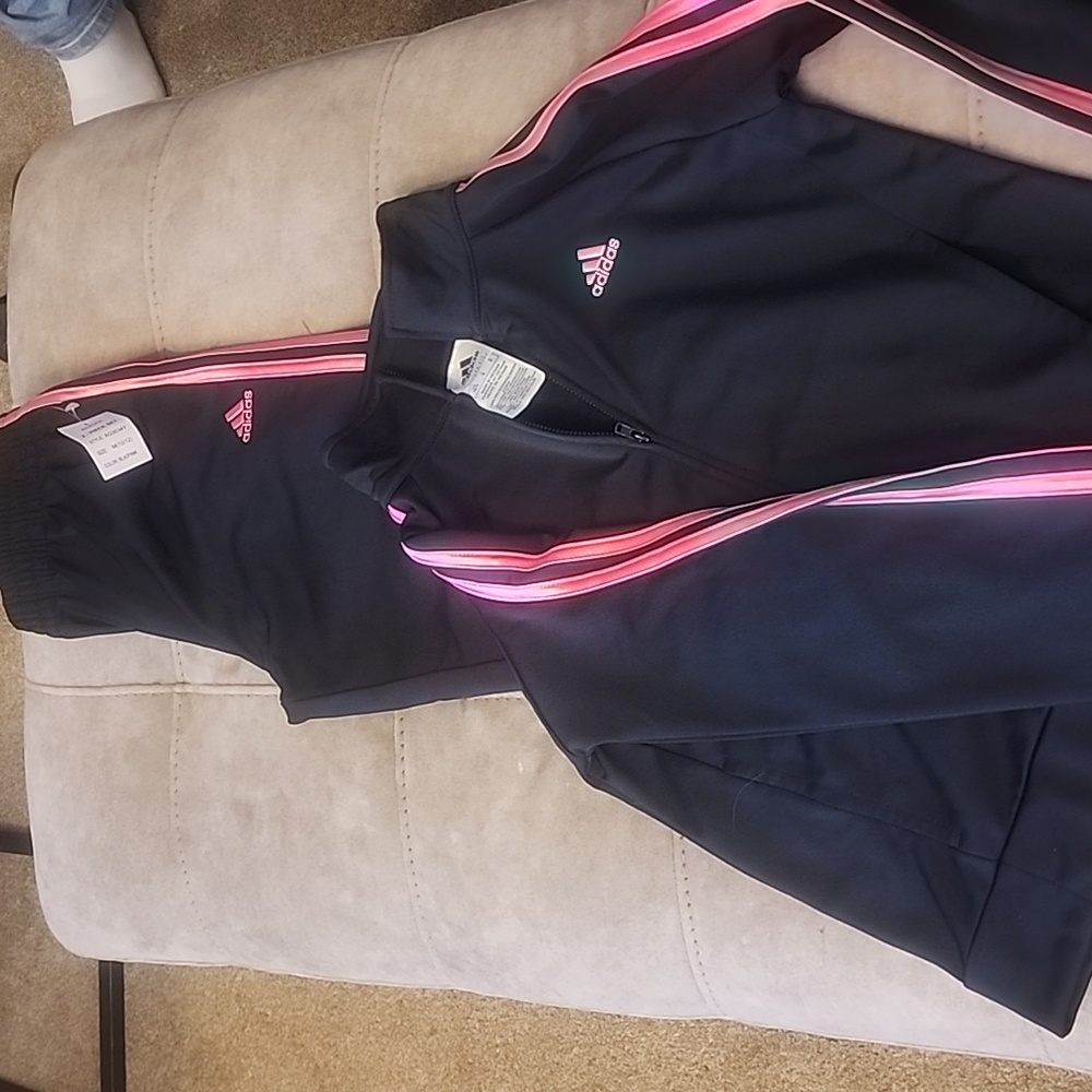 10/12 girls addidas tracksuit